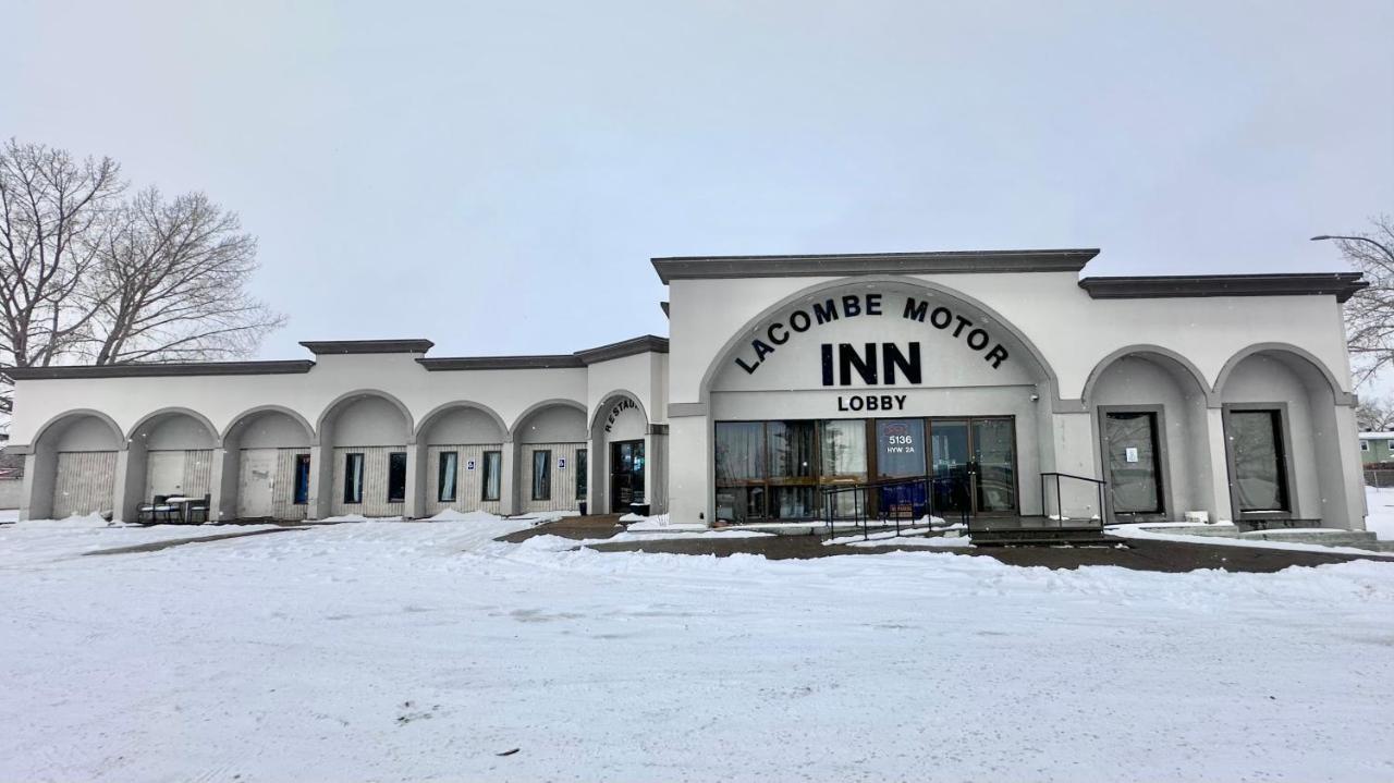 Lacombe Motor Inn Экстерьер фото